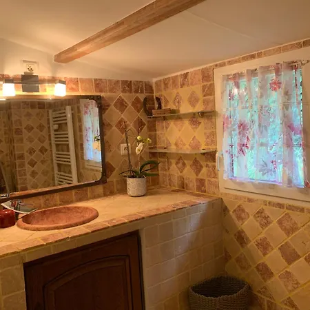 Semesterbostad Prox Saint-tropez - Maison 3 Chambres- 3 Km Grimaud